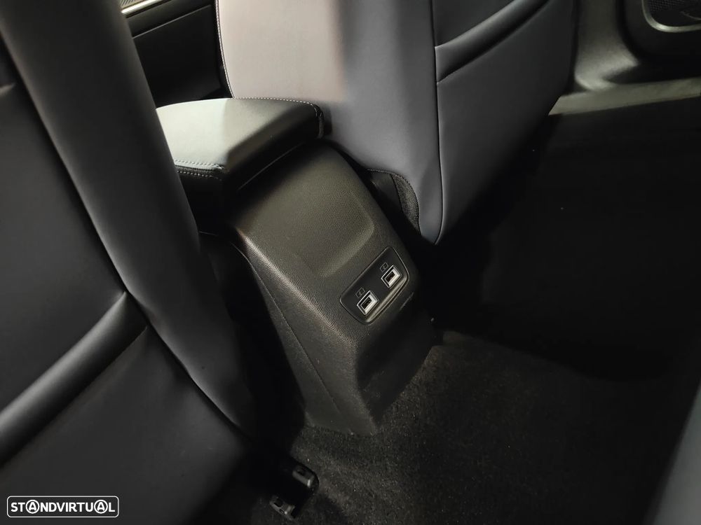 Peugeot 2008 1.2 PureTech Allure - 38