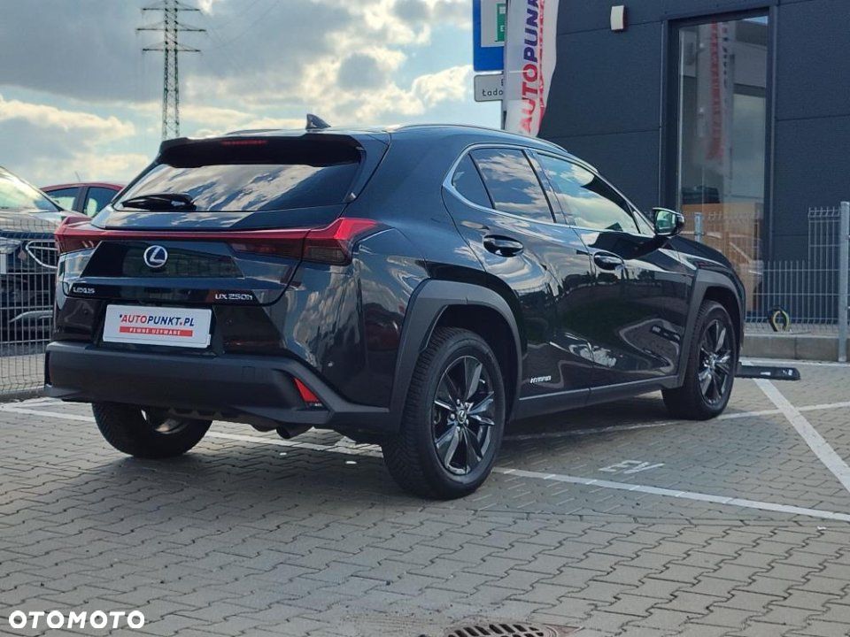 Lexus UX - 6
