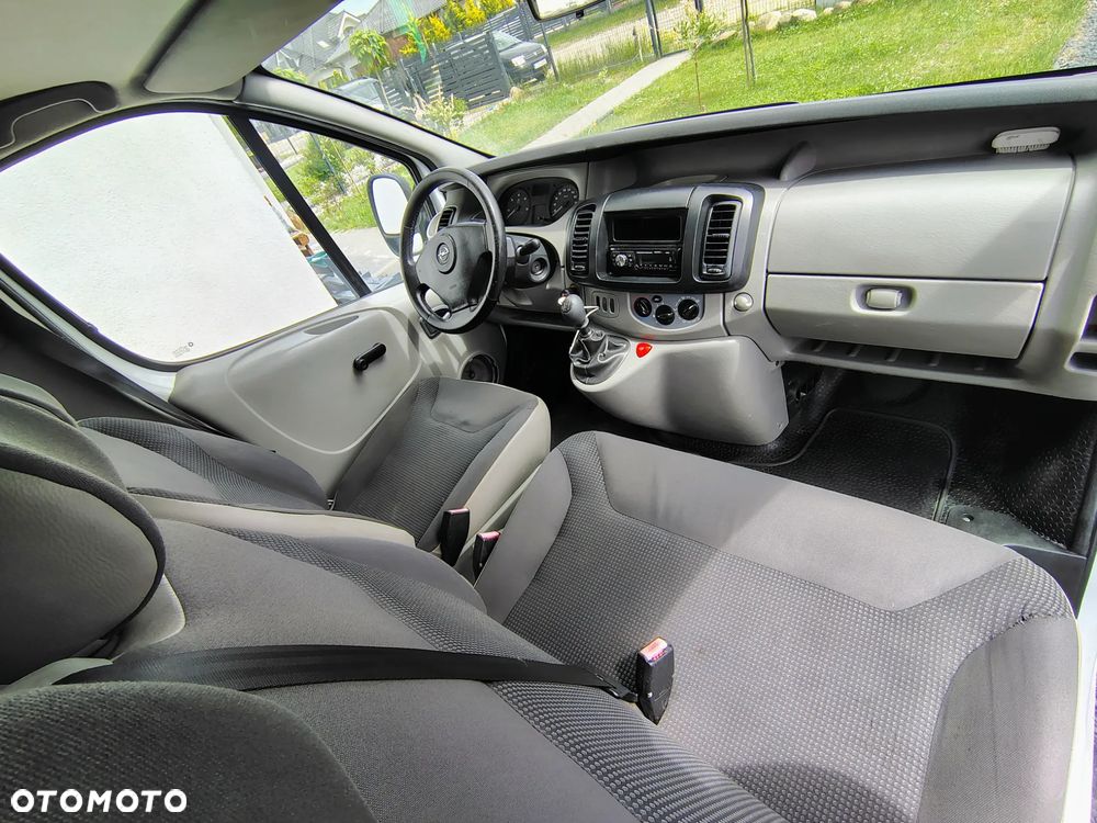 Opel Vivaro - 12