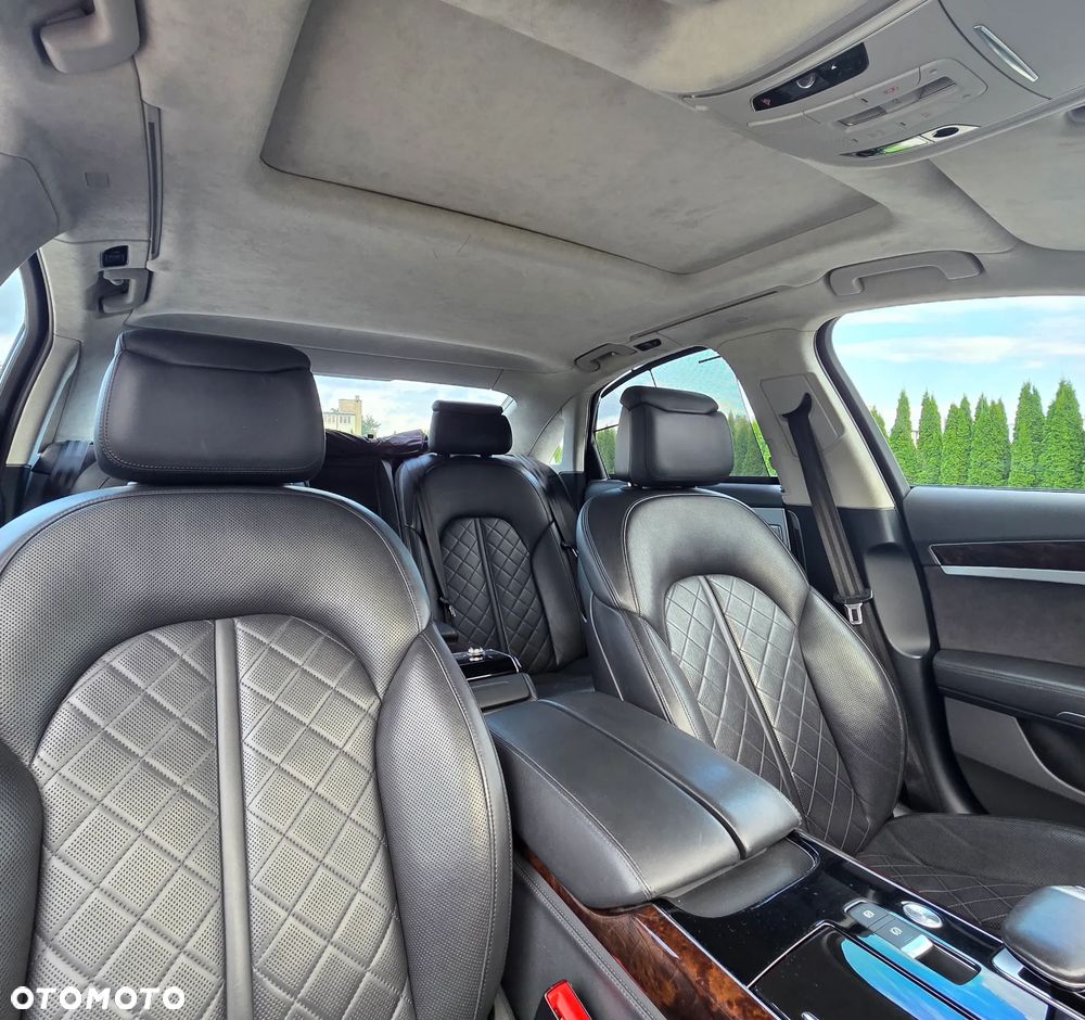 Audi A8 4.2 TDI DPF (clean diesel) quattro tiptronic - 33