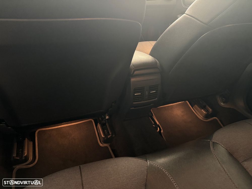 Mercedes-Benz GLA 200 Style - 35