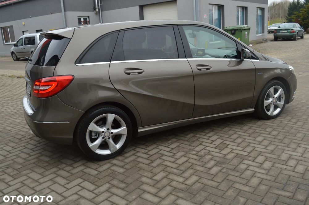 Mercedes-Benz Klasa B 180 CDI (BlueEFFICIENCY) - 12