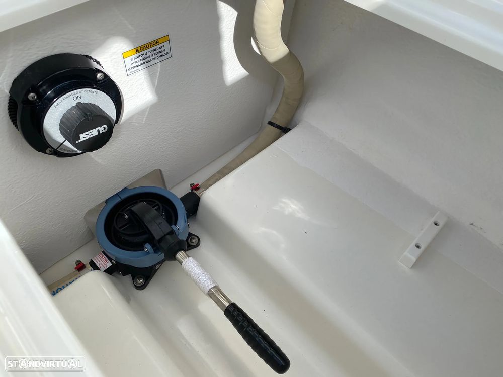 Bayliner VR6 OB - 32