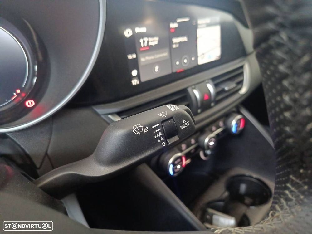Alfa Romeo Giulia 2.0 T TI Q4 AT8 - 16
