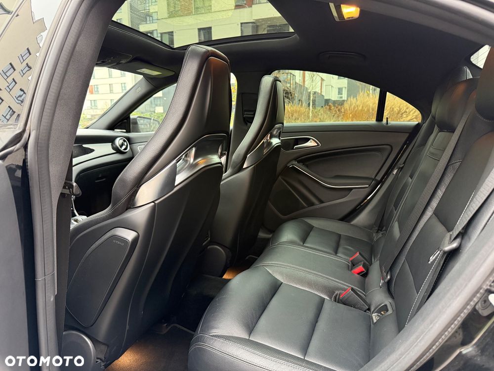 Mercedes-Benz CLA AMG 45 4-Matic - 17