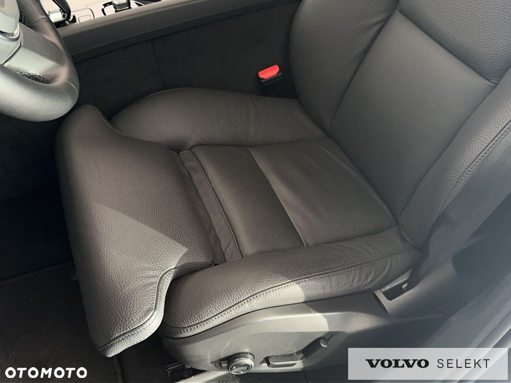 Volvo XC 60 B5 B AWD Plus Dark - 15