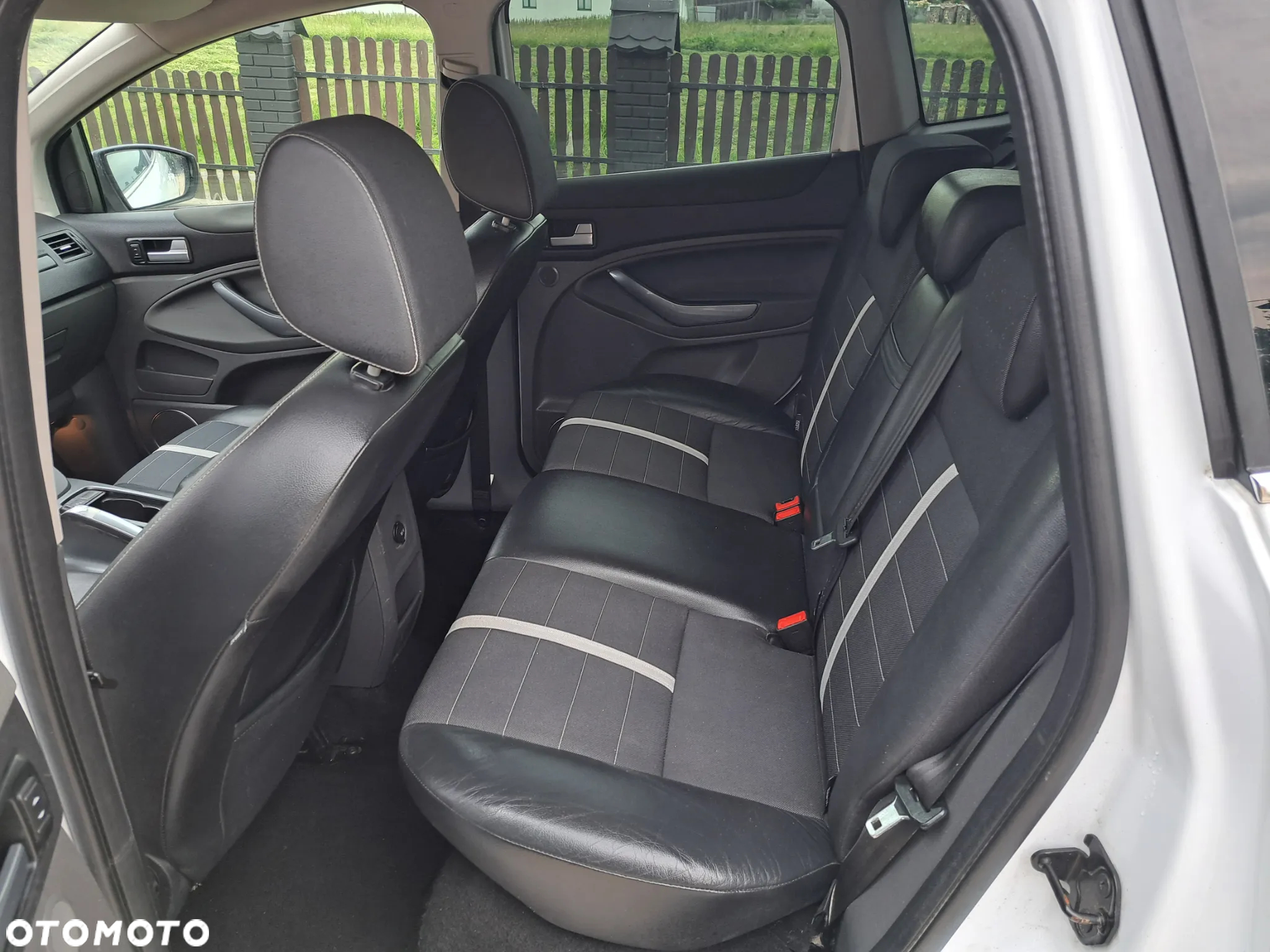 Ford Kuga 2.0 TDCi 4x4 Individual - 14