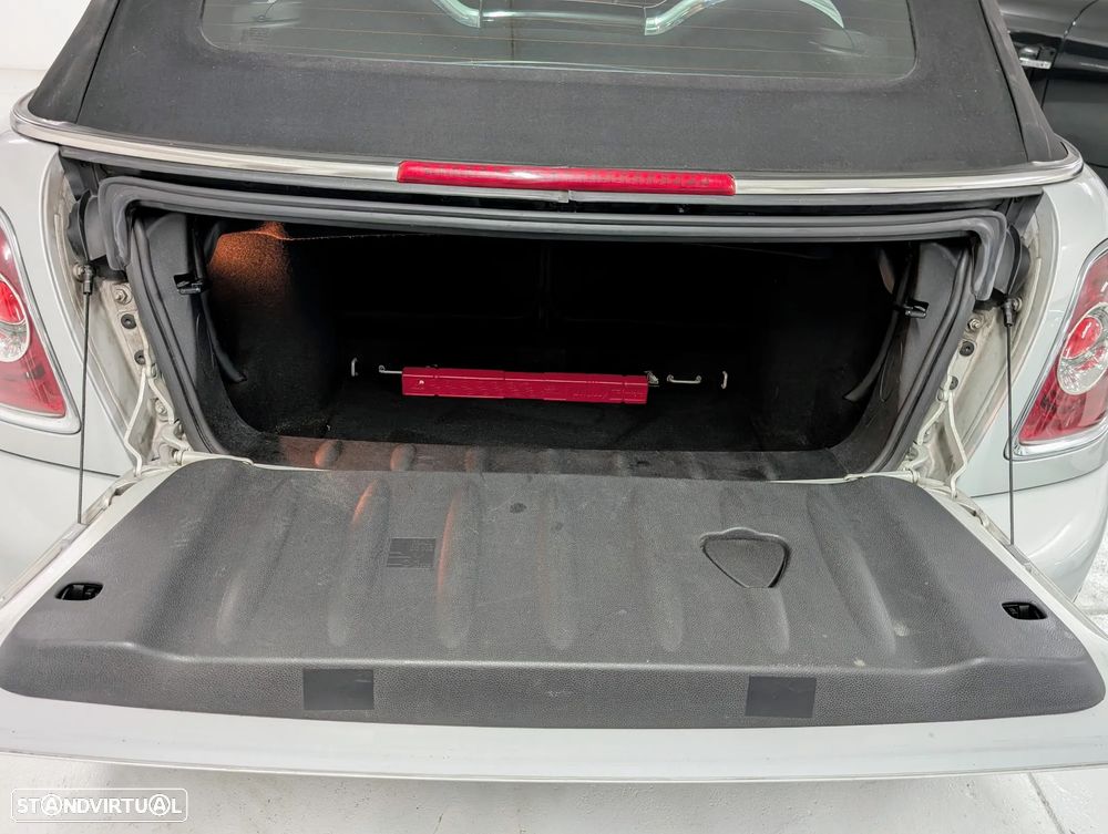 MINI Cabrio Cooper D - 23