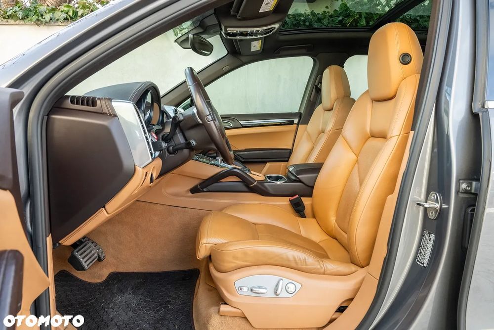 Porsche Cayenne S - 15