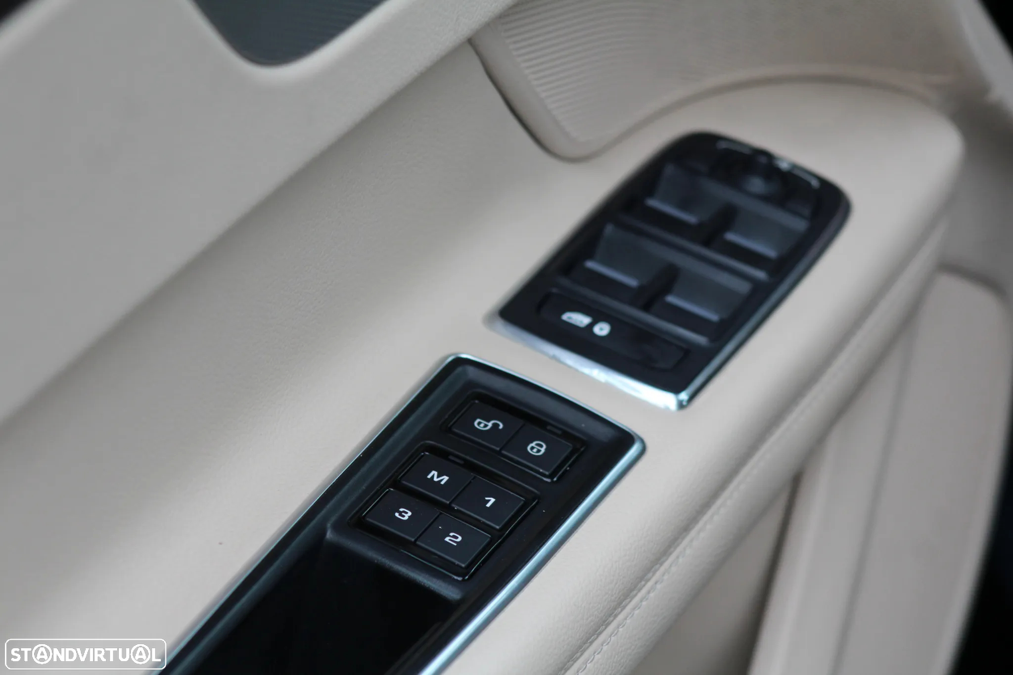 Jaguar XF E-Performance Aut. Portfolio - 24