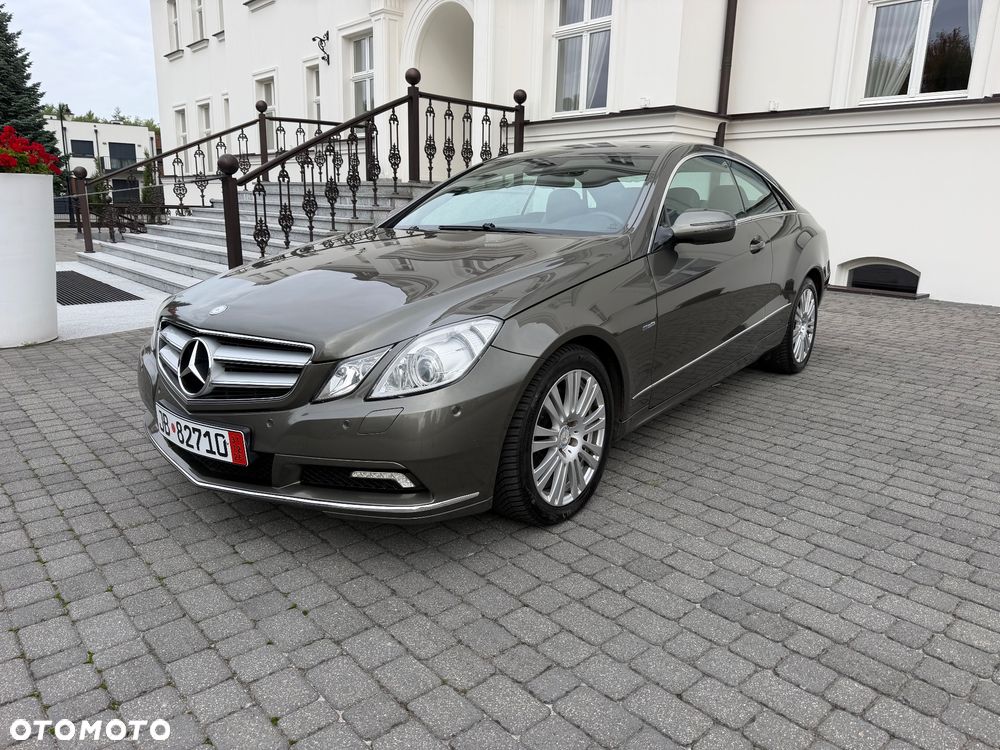 Mercedes-Benz Klasa E 250 CDI DPF BlueEFFICIENCY 7G-TRONIC Avantgarde - 3