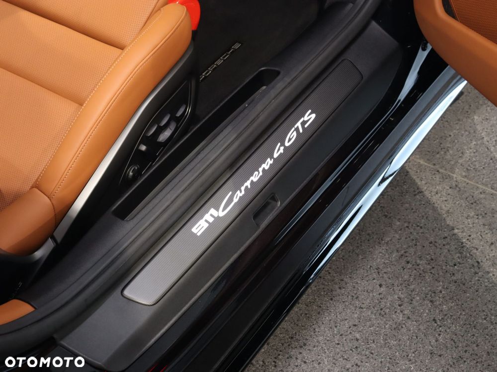 Porsche 911 Carrera T-Hybrid 4 GTS - 30