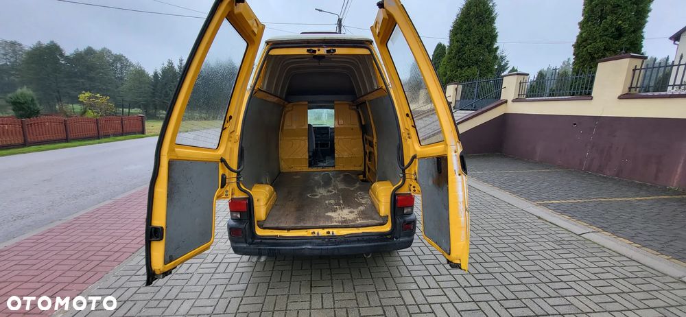 Volkswagen Transporter - 9