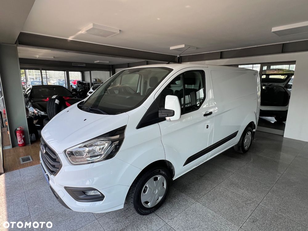 Ford Custom - 6