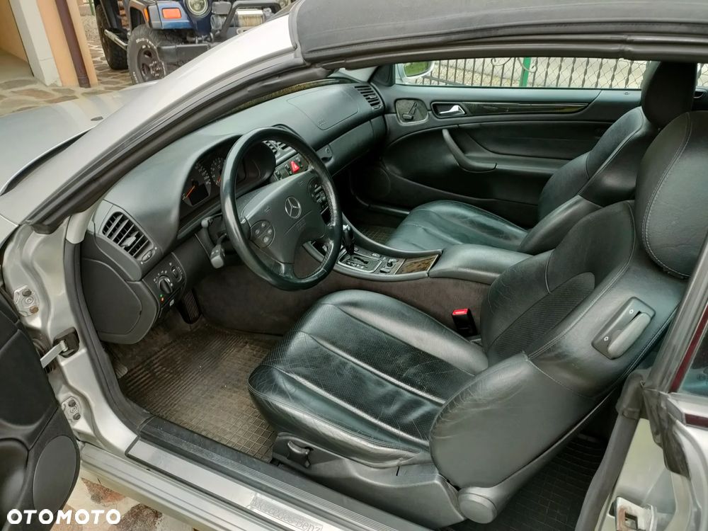 Mercedes-Benz CLK - 9