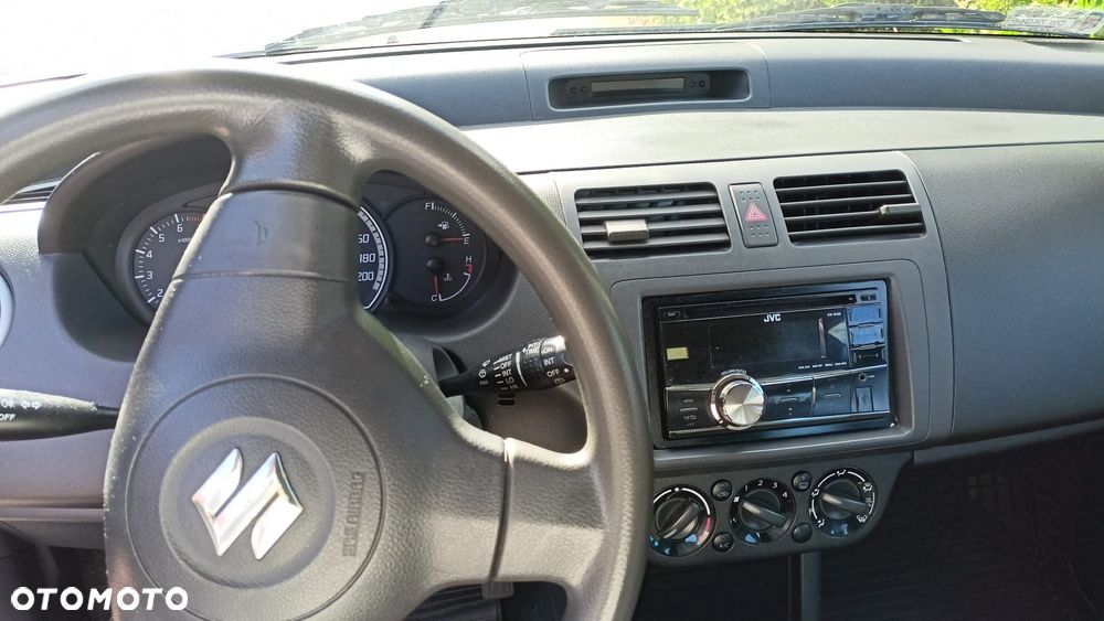 Suzuki Swift 1.3 Classic - 6