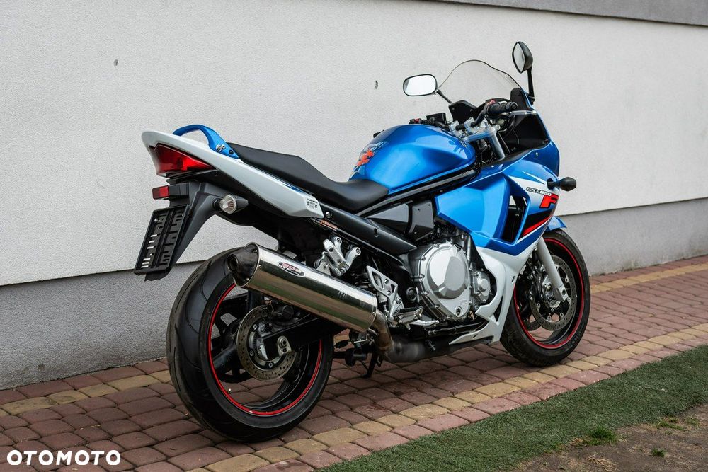 Suzuki GSX - 2