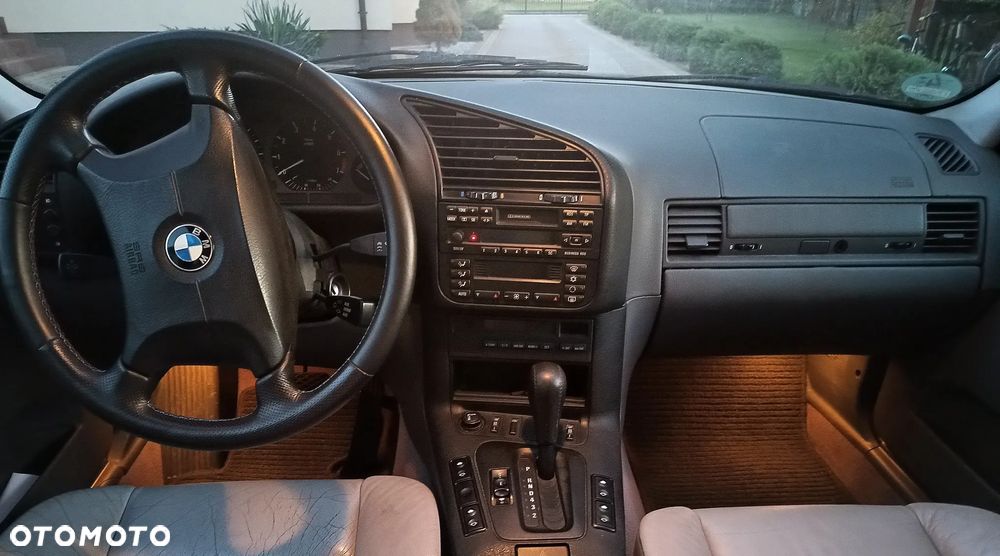 BMW Seria 3 - 11