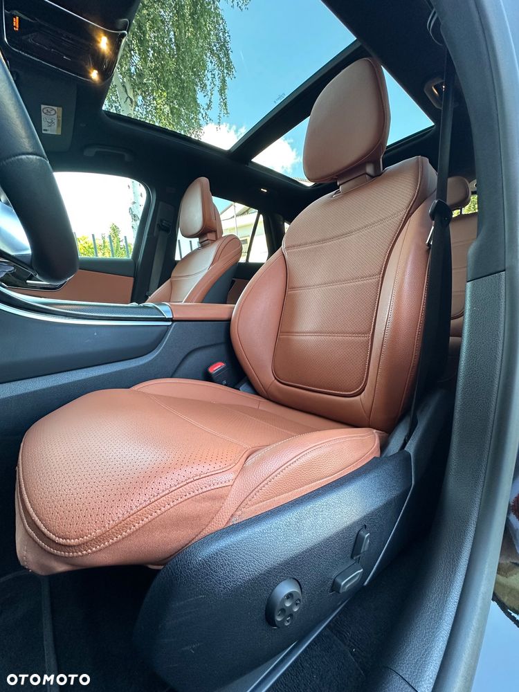 Mercedes-Benz GLC 220 d 4Matic 9G-TRONIC AMG Line Advanced - 8