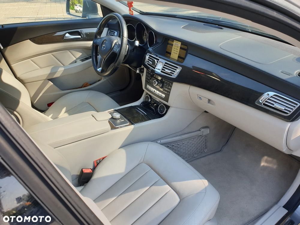 Mercedes-Benz CLS 350 d 4Matic 9G-TRONIC - 8