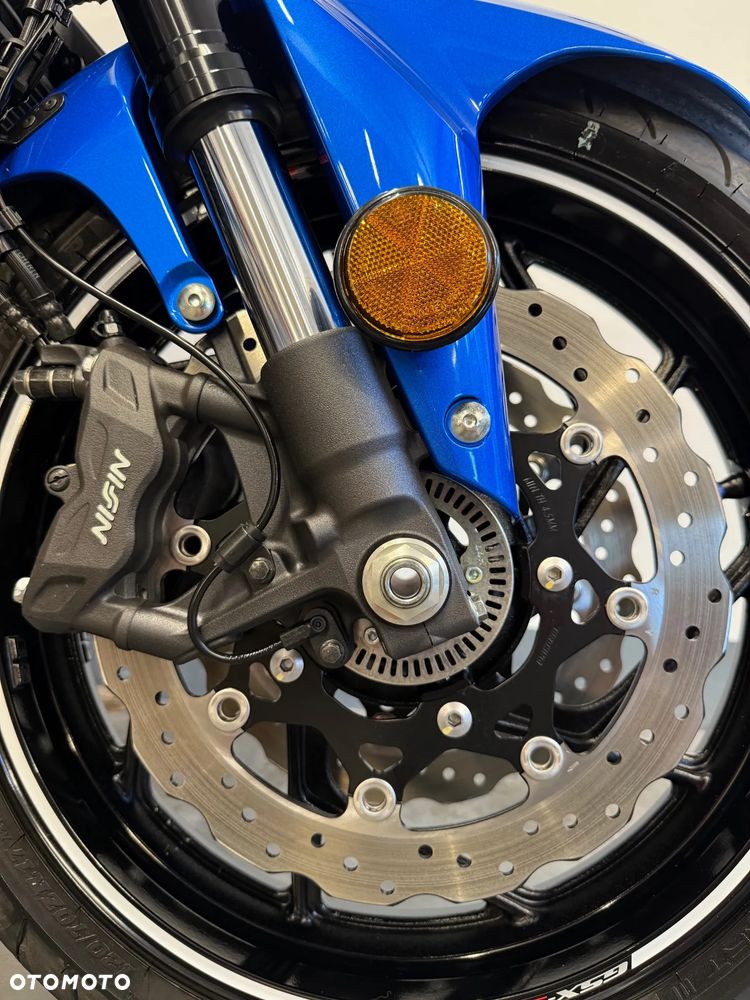 Suzuki GSX - 15