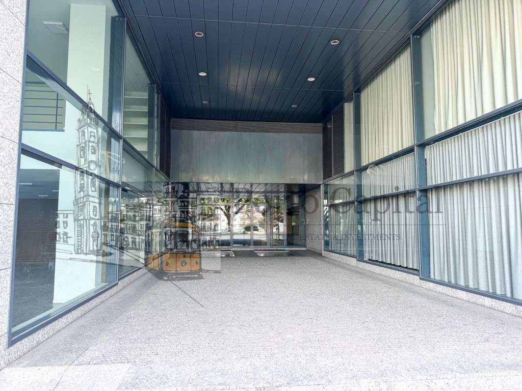 EXCELENTE ESPAÇO COMERCIAL PARA ARRENDAMENTO DA ZONA DA BOAVISTA - Grande imagem: 2/24