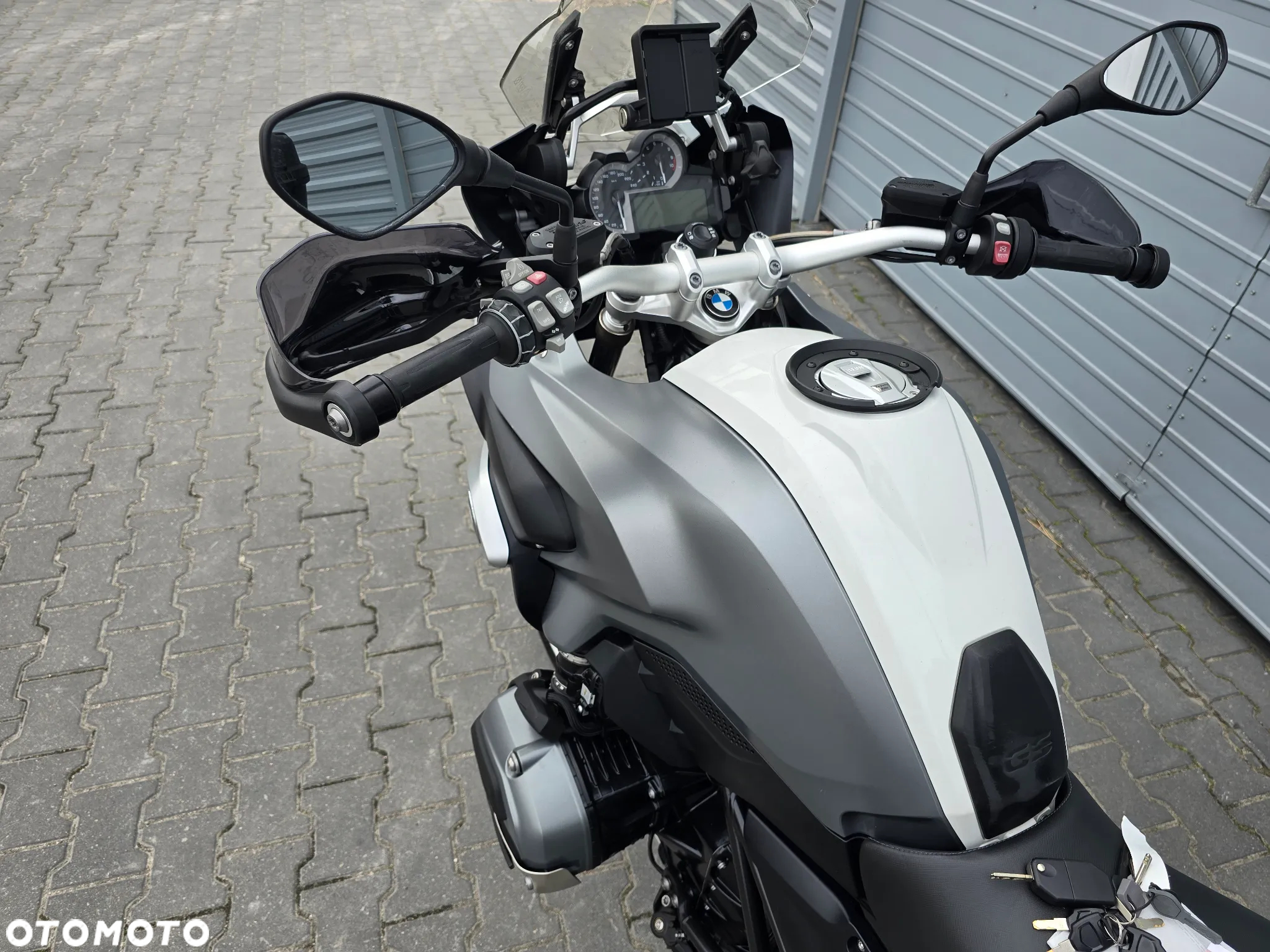 BMW R - 18