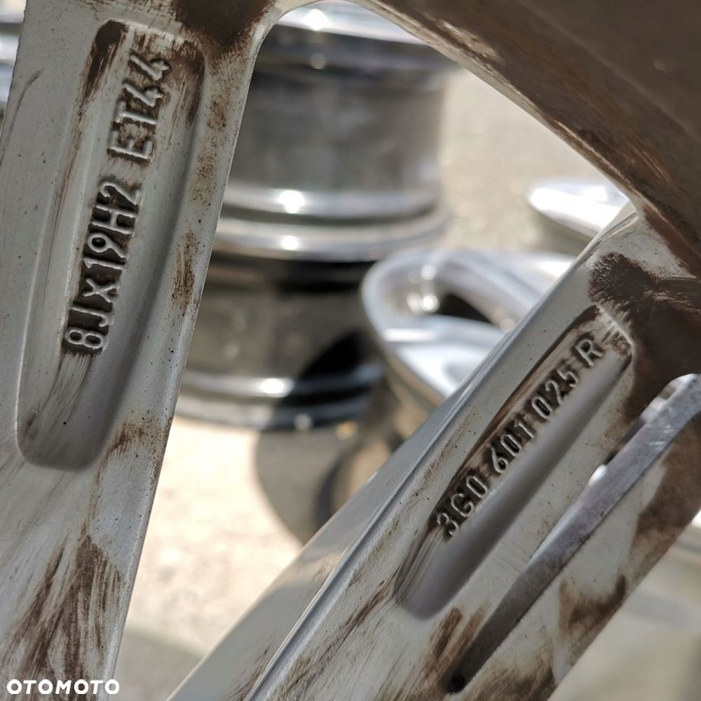 FELGA VW PASSAT B8 3G0 8J 19 ET44 5x112 3G0601025R - 4