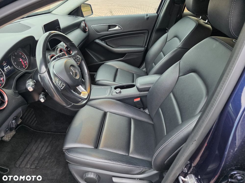 Mercedes-Benz Klasa A 180 d 7G DCT - 19