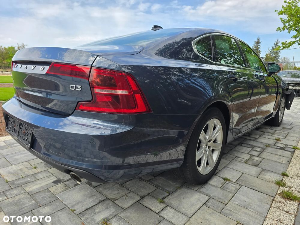 Volvo S90 D3 Geartronic Momentum Pro - 22