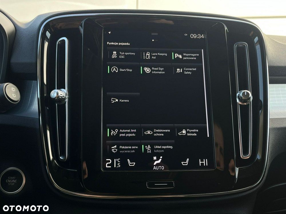 Volvo XC 40 T3 Momentum Pro - 33