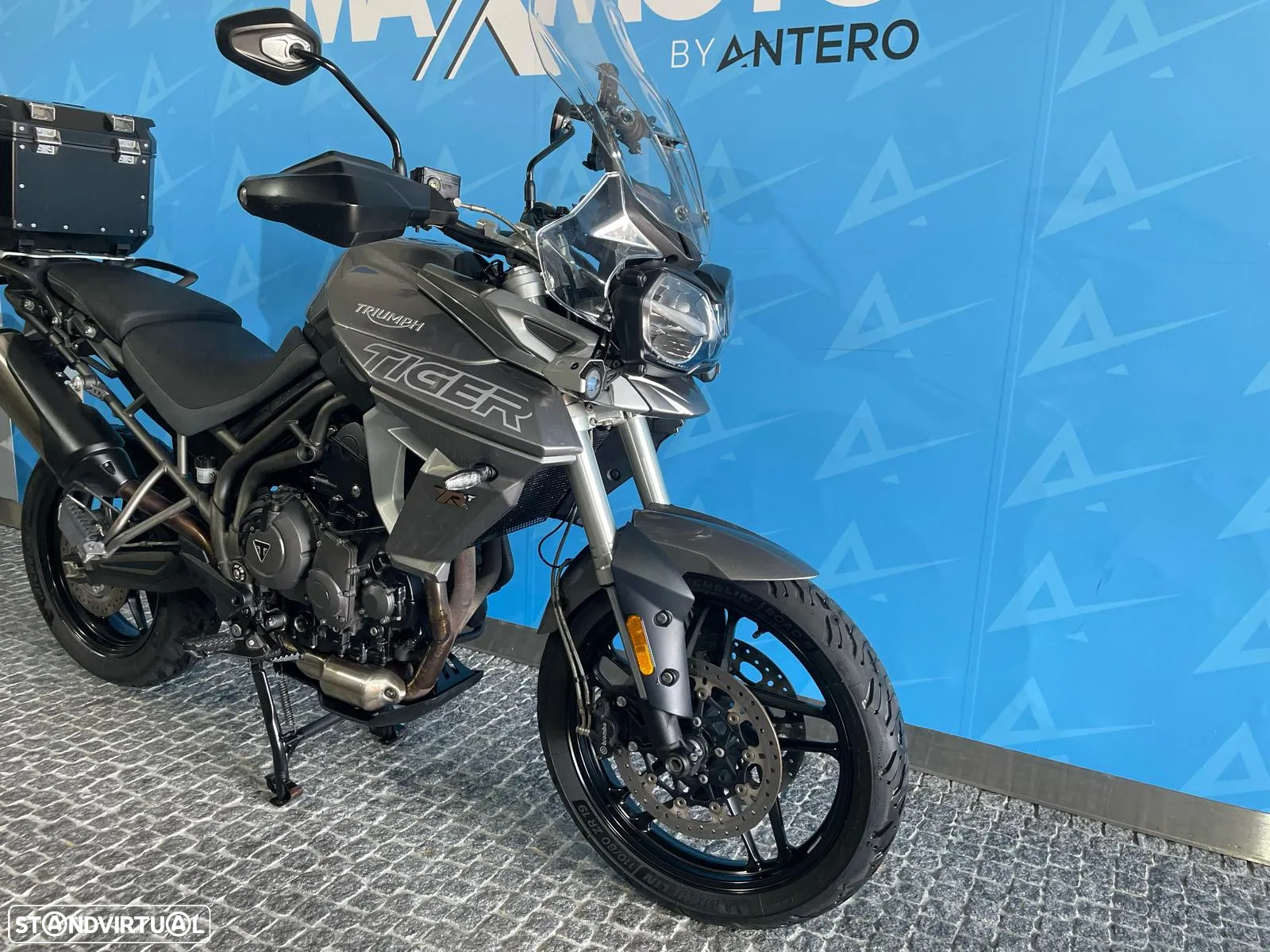 Triumph Tiger 800 XRT - 2