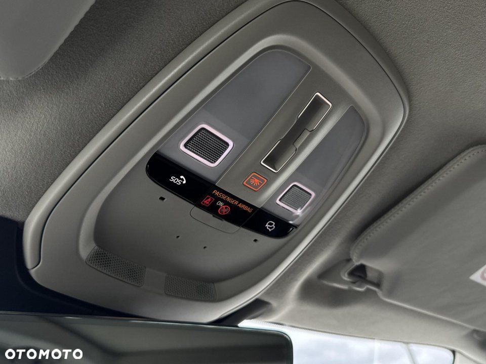 Volvo XC 90 - 30