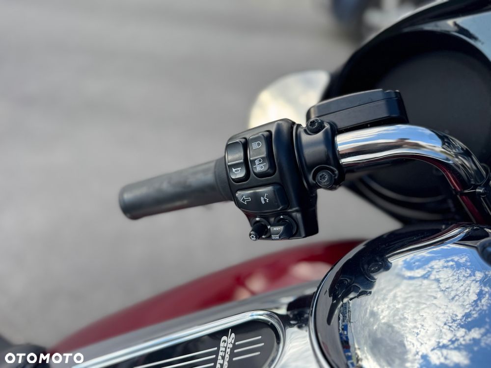 Harley-Davidson Touring Street Glide - 16