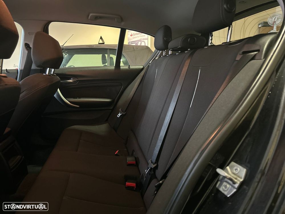 BMW 118 dA Line Sport - 21