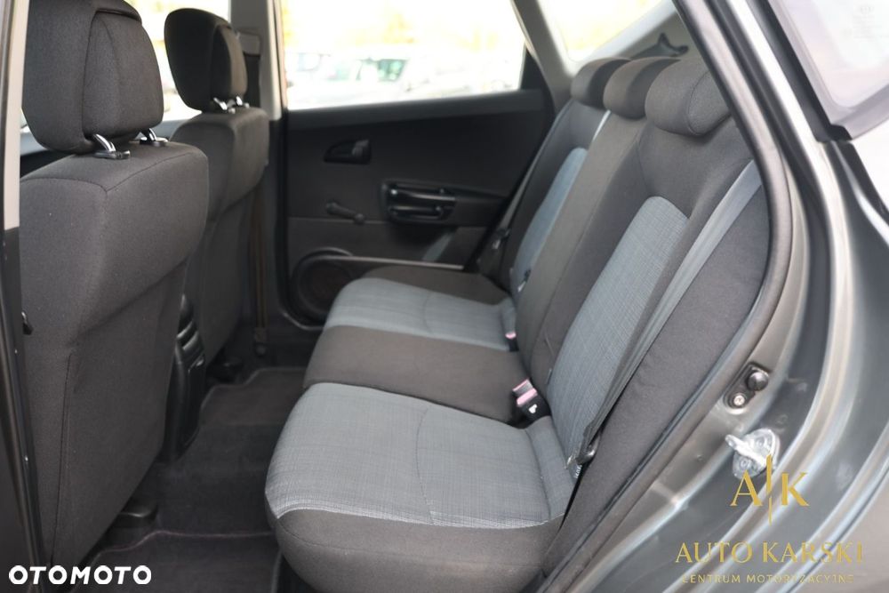 Kia Ceed - 35