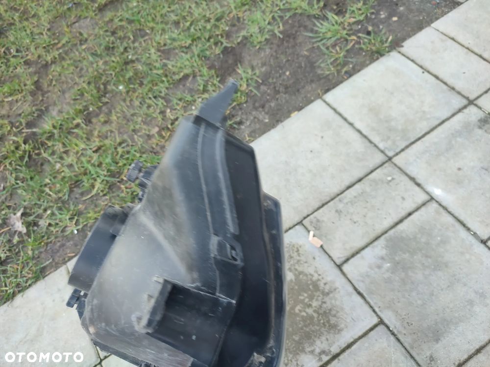 Lampa przód, reflektor Kawasaki ZR7 - 15