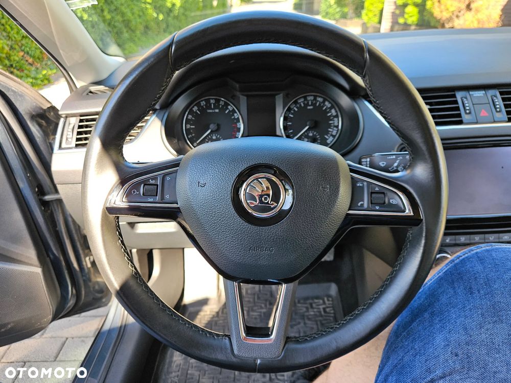 Skoda Octavia 2.0 TDI Style - 19