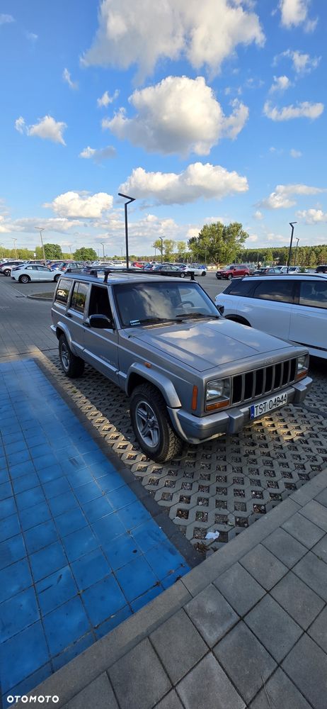 Jeep Cherokee - 2