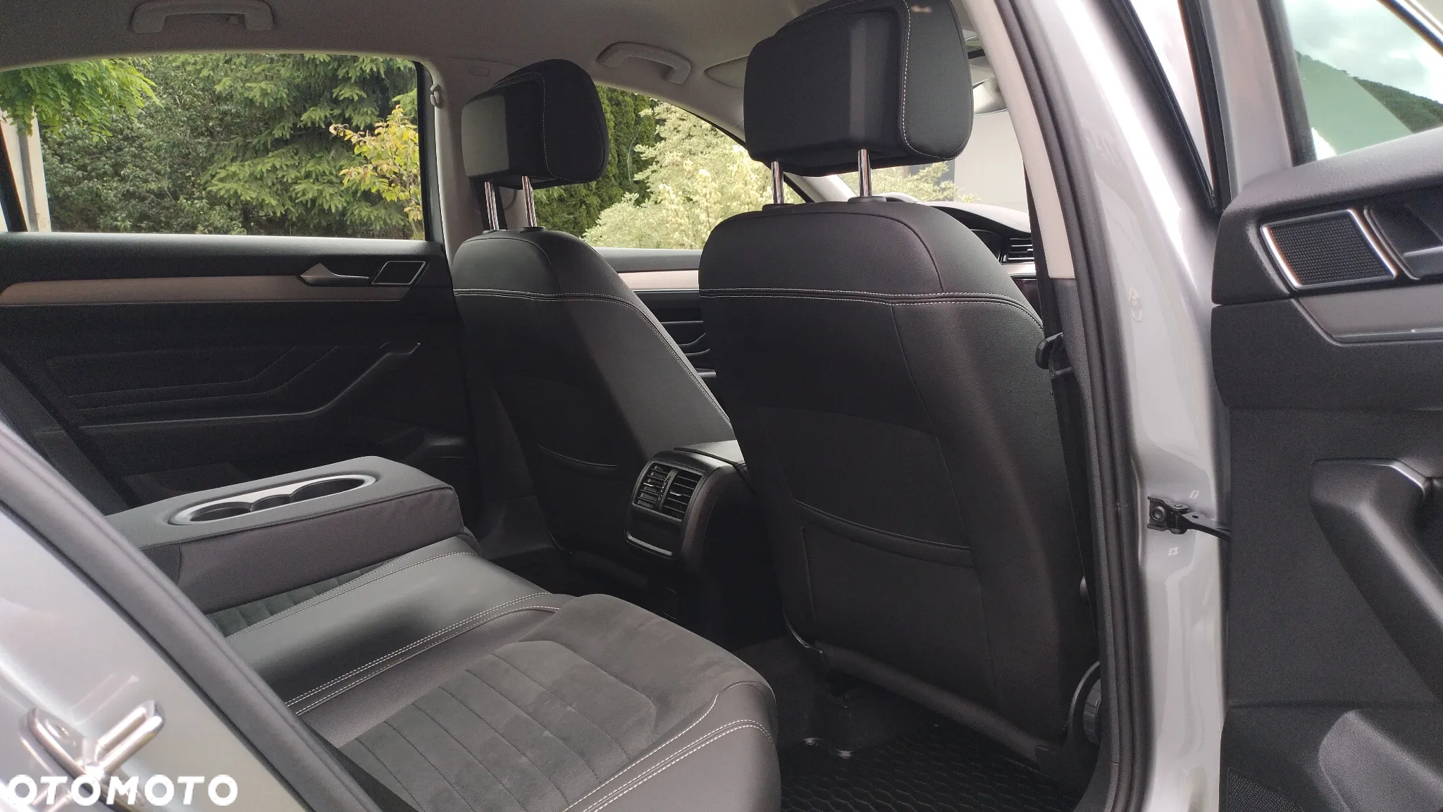Volkswagen Passat 2.0 TDI EVO Elegance DSG - 23