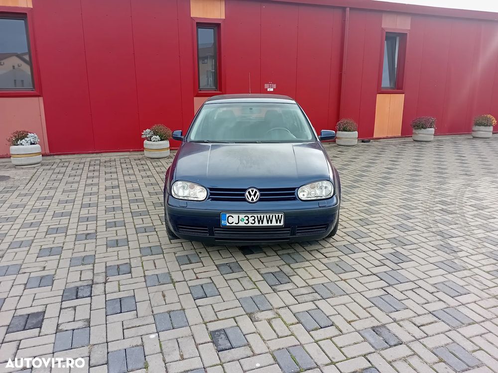 Volkswagen Golf - 10