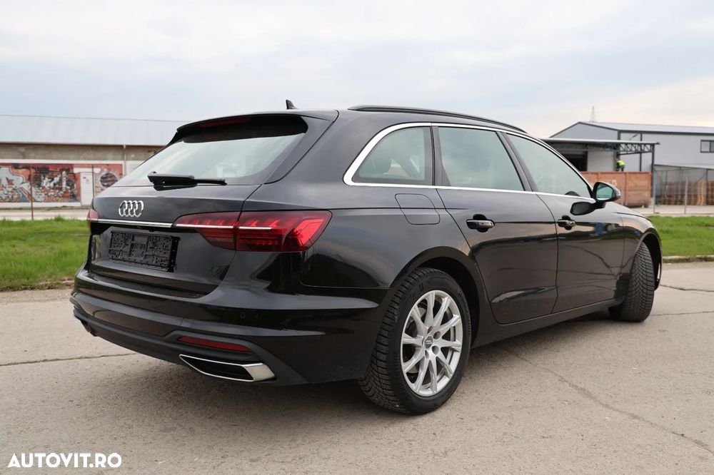Audi A4 40 TDI S tronic - 12