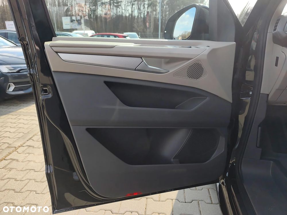 Volkswagen Multivan - 10