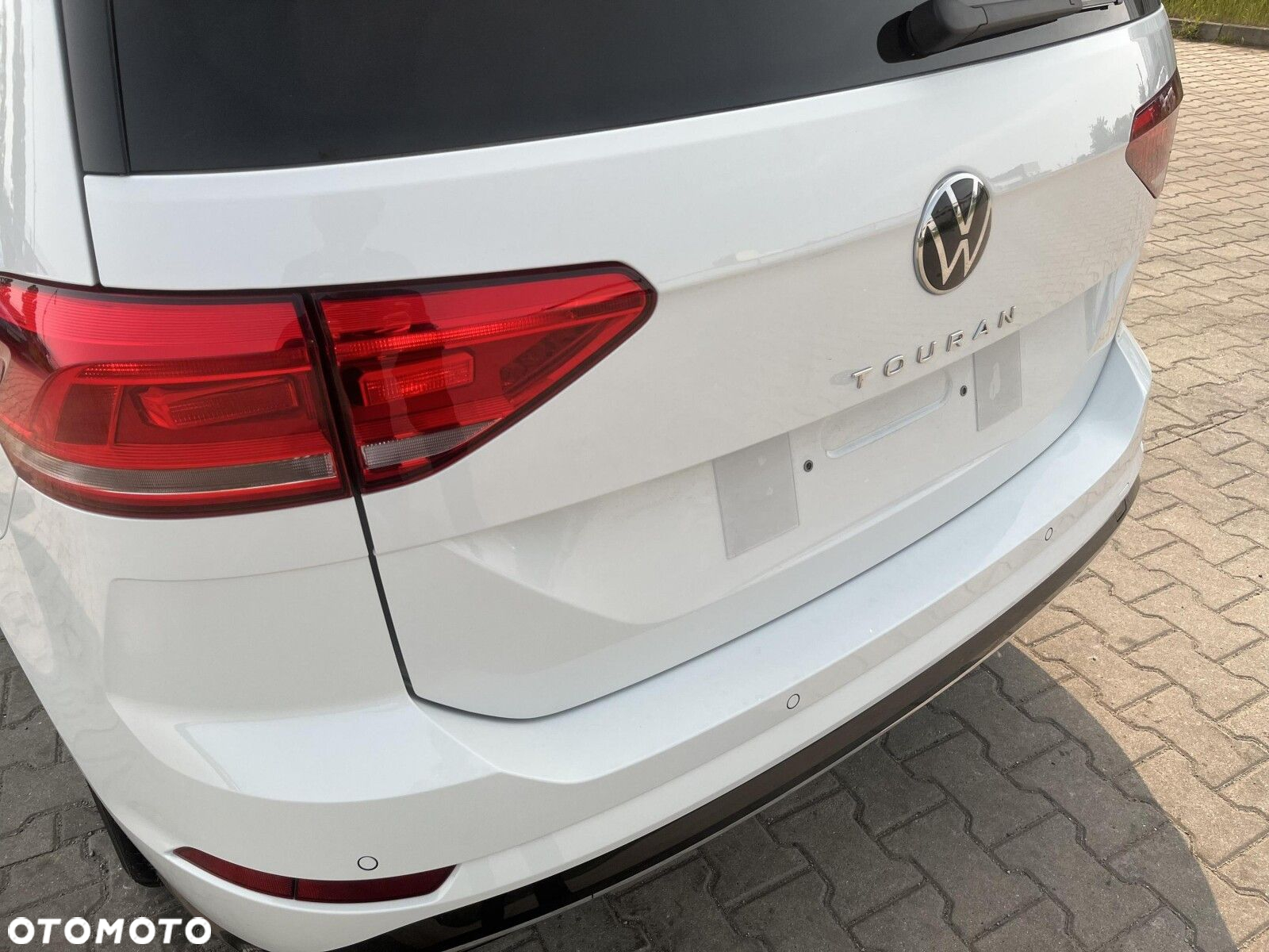 Volkswagen Touran - 22