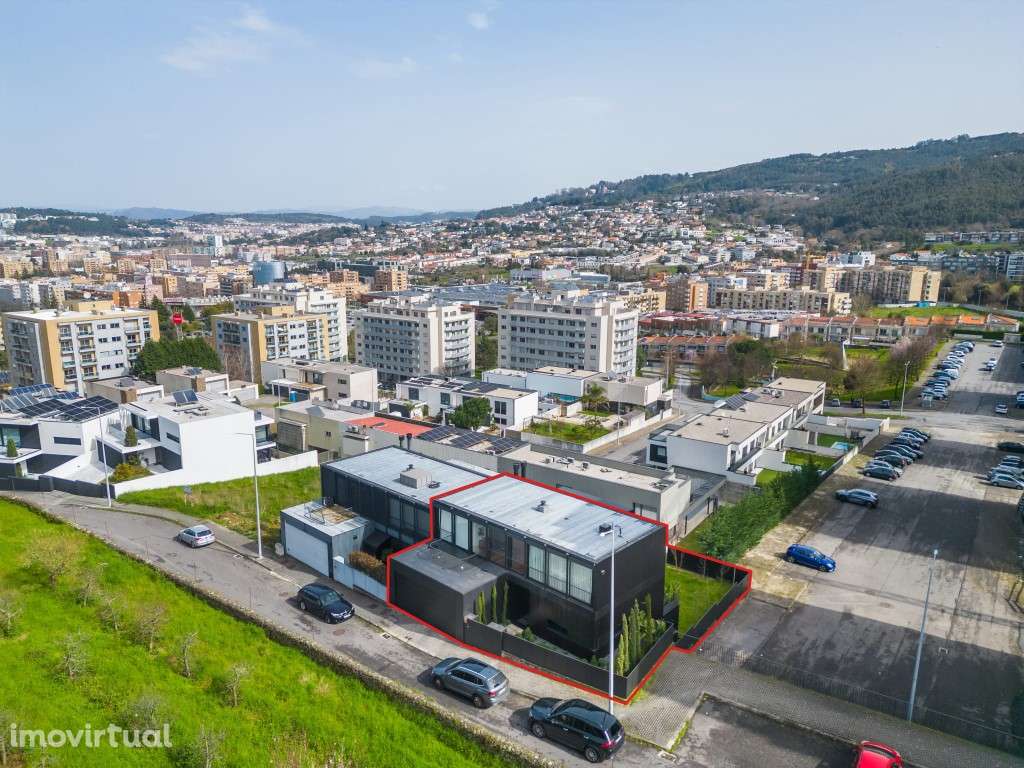 Moradia Exclusvia V4 com Ginásio Privativo, Jardim e Vista Panorâmica - Grande imagem: 2/60