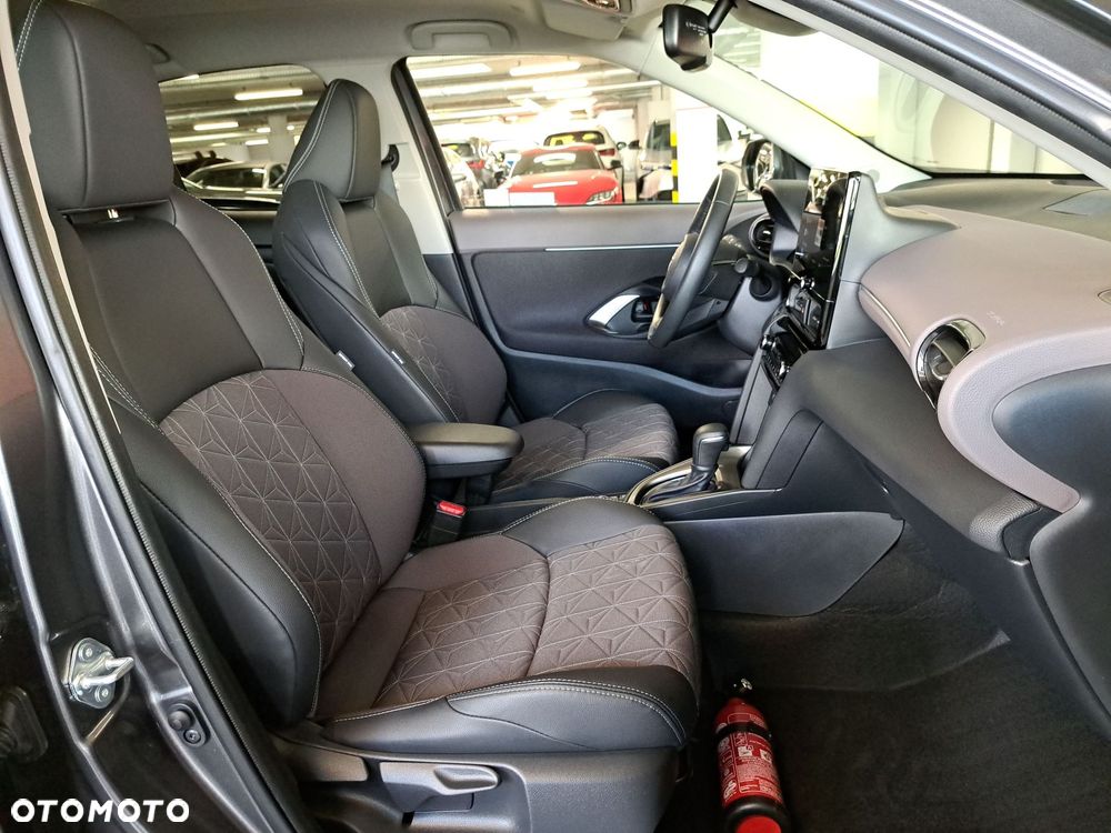 Toyota Yaris Cross Hybrid 1.5 Executive AWD - 16