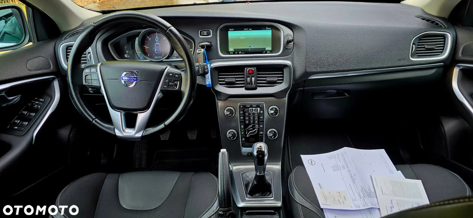 Volvo V40 D2 Drive-E Momentum - 10