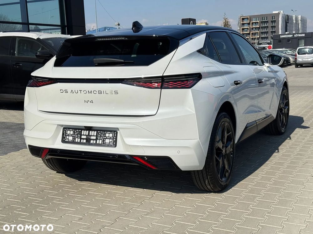 DS Automobiles N°4 1.2 mHEV Pallas eDCS6 - 5