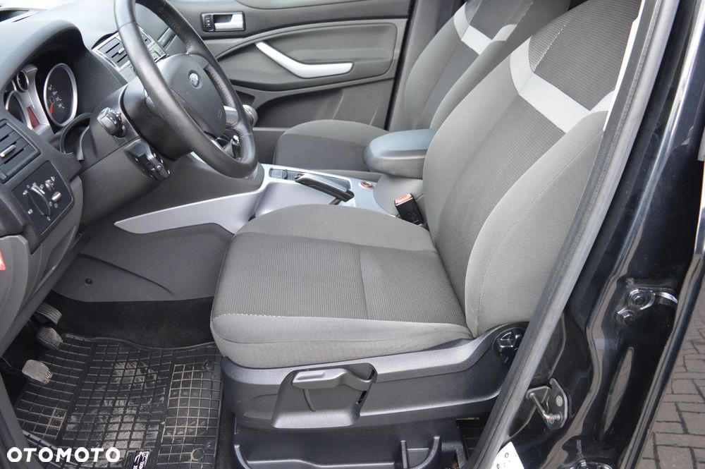 Ford Kuga 2.0 TDCi 4x4 Titanium - 19