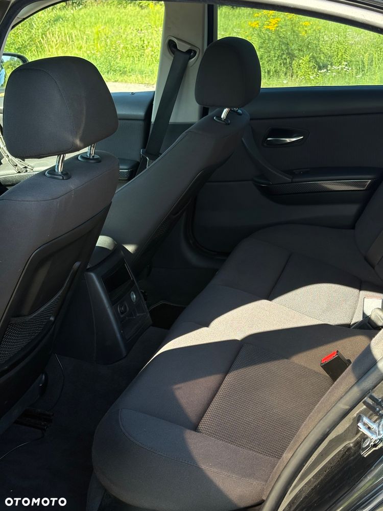 BMW Seria 3 318i Edition Sport - 12